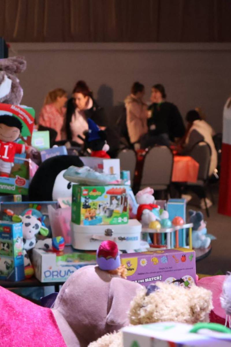 bolton-families-christmas-gift-appeal